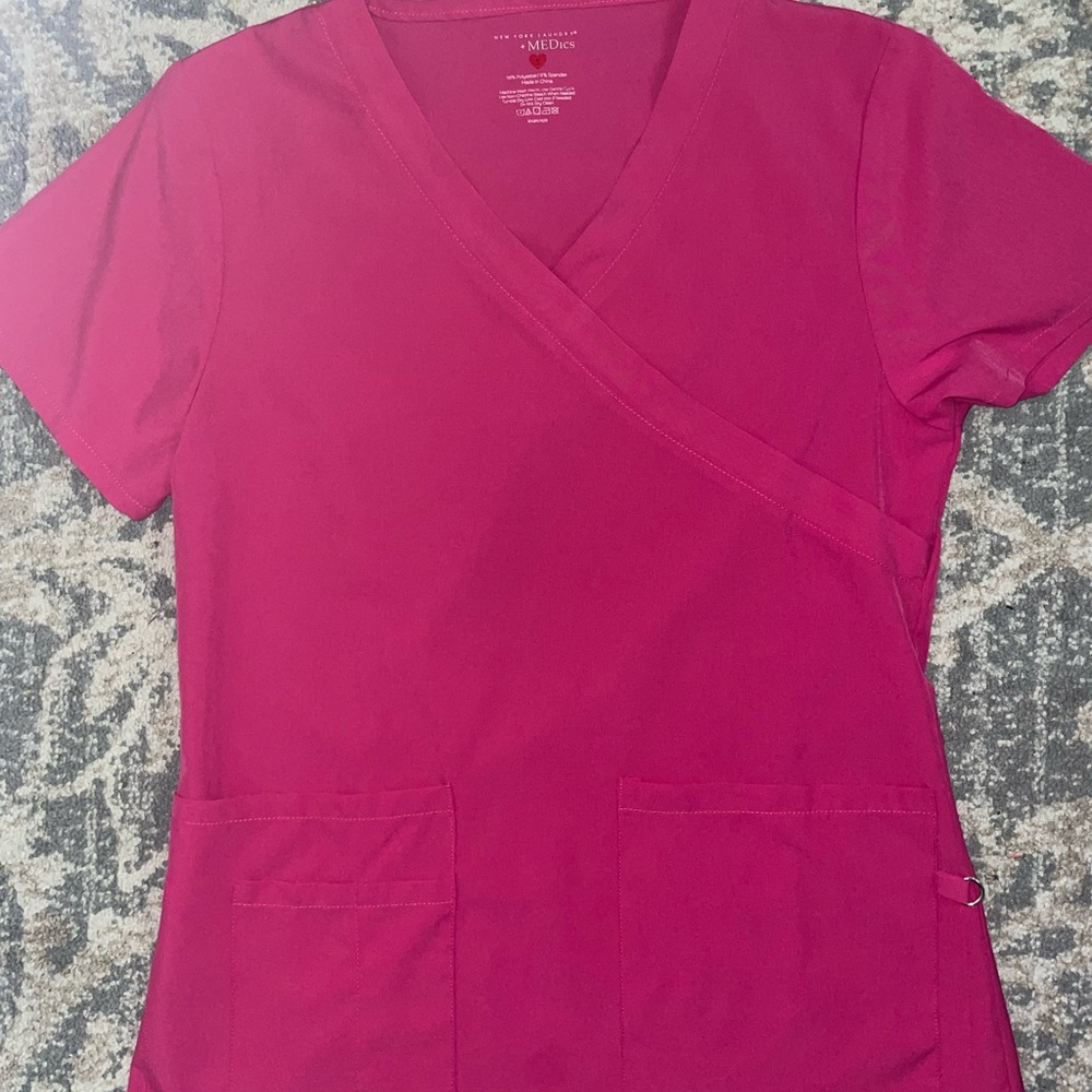 Scrub top